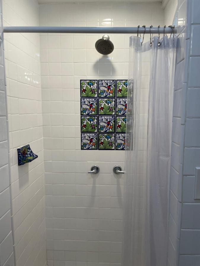 Private Room W/ Private Full Bathroom & Wifi & Ac & Shared Kitchen In Los Ángeles Exterior foto