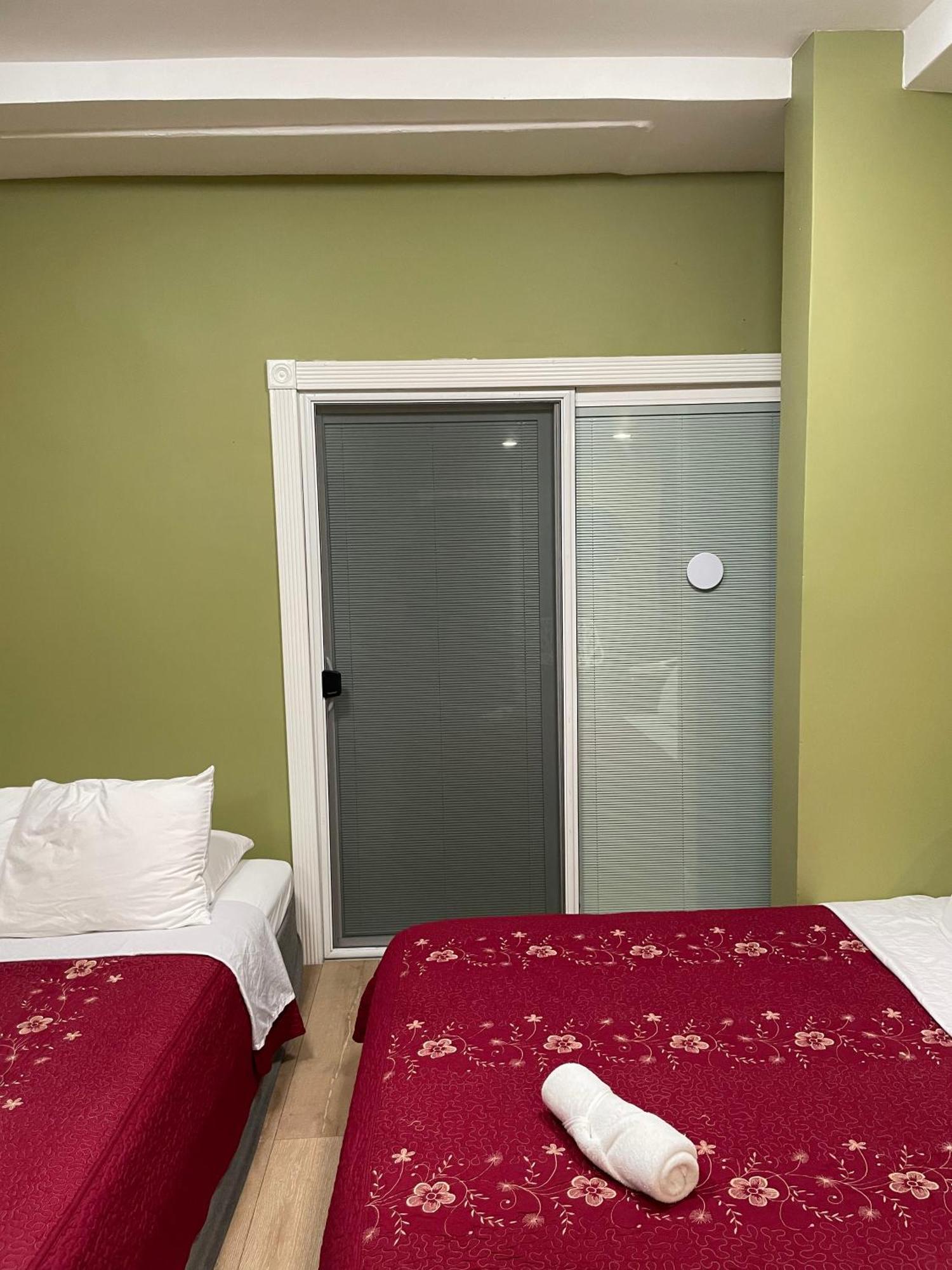 Private Room W/ Private Full Bathroom & Wifi & Ac & Shared Kitchen In Los Ángeles Exterior foto