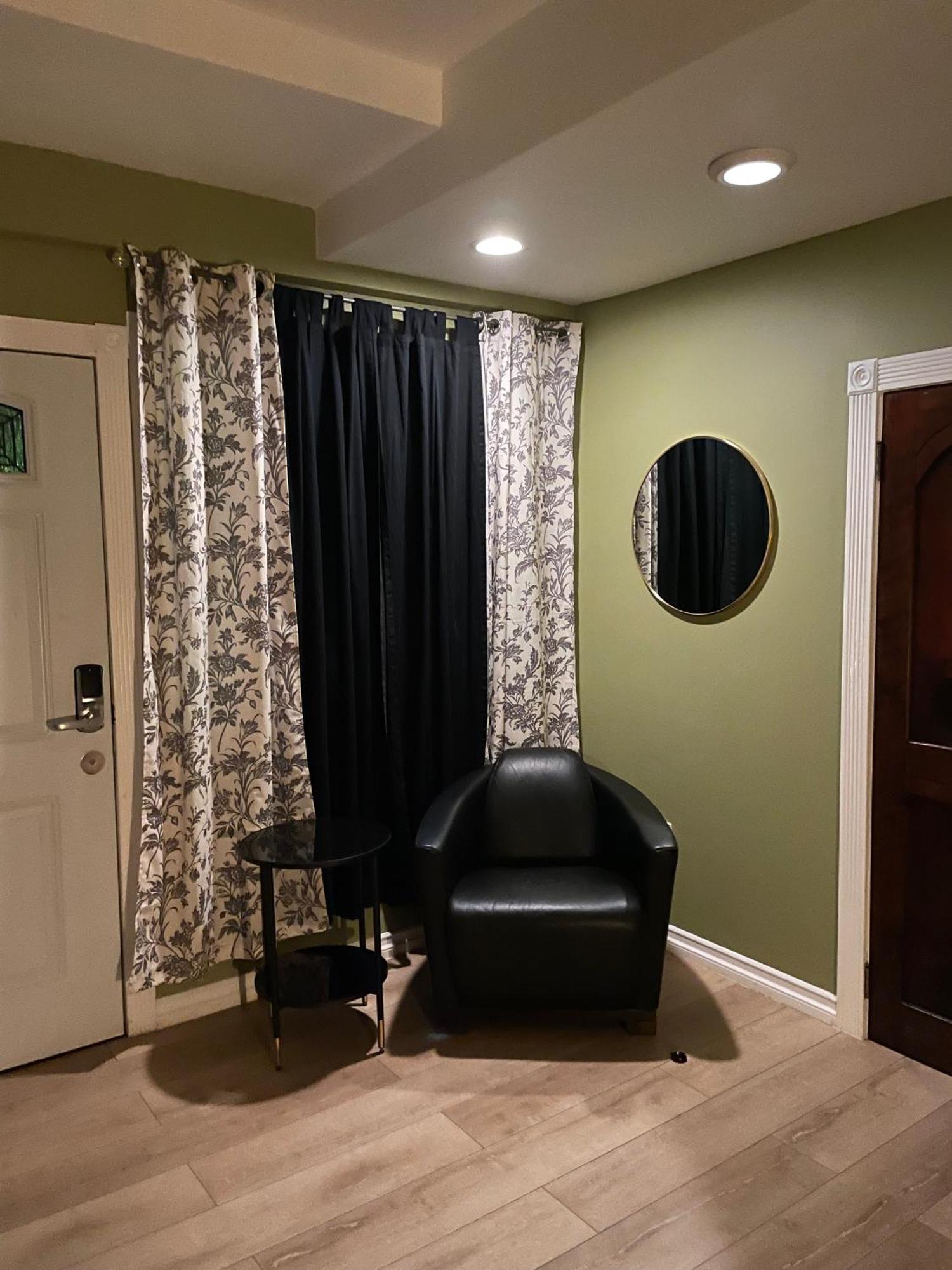 Private Room W/ Private Full Bathroom & Wifi & Ac & Shared Kitchen In Los Ángeles Exterior foto